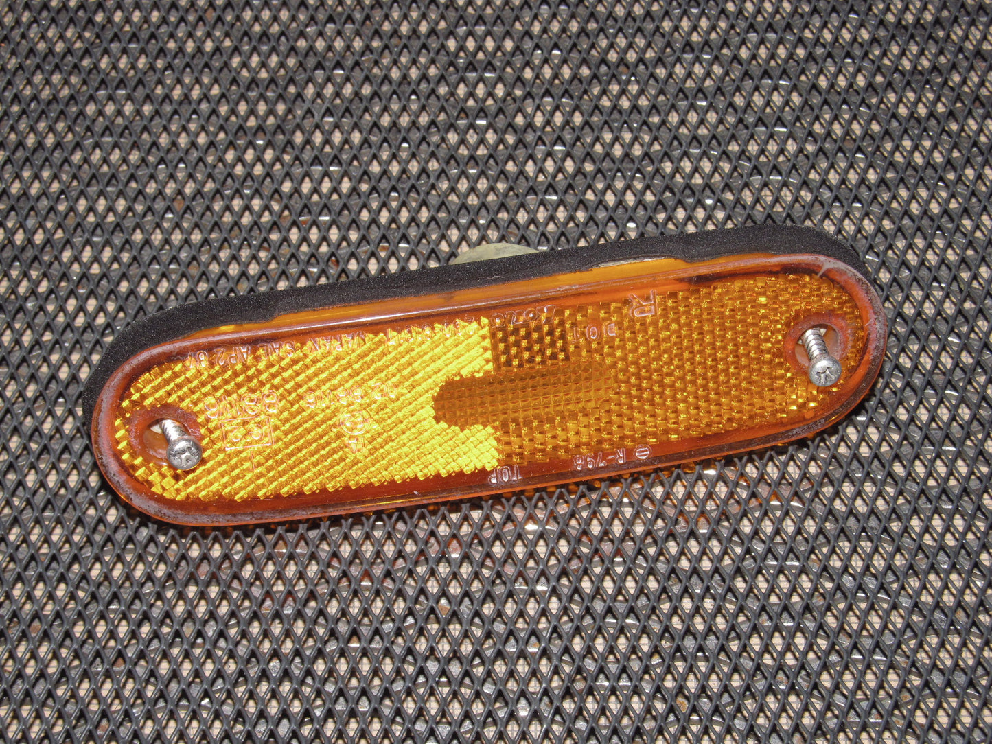 94 95 96 97 Mazda Miata OEM Front Side Marker Light - Right