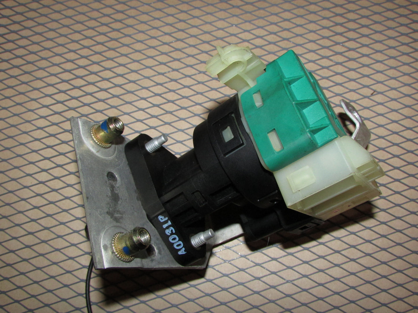 97 98 99 00 01 02 03 04 Chevrolet Corvette OEM Ignition Lock Cylinder & Switch