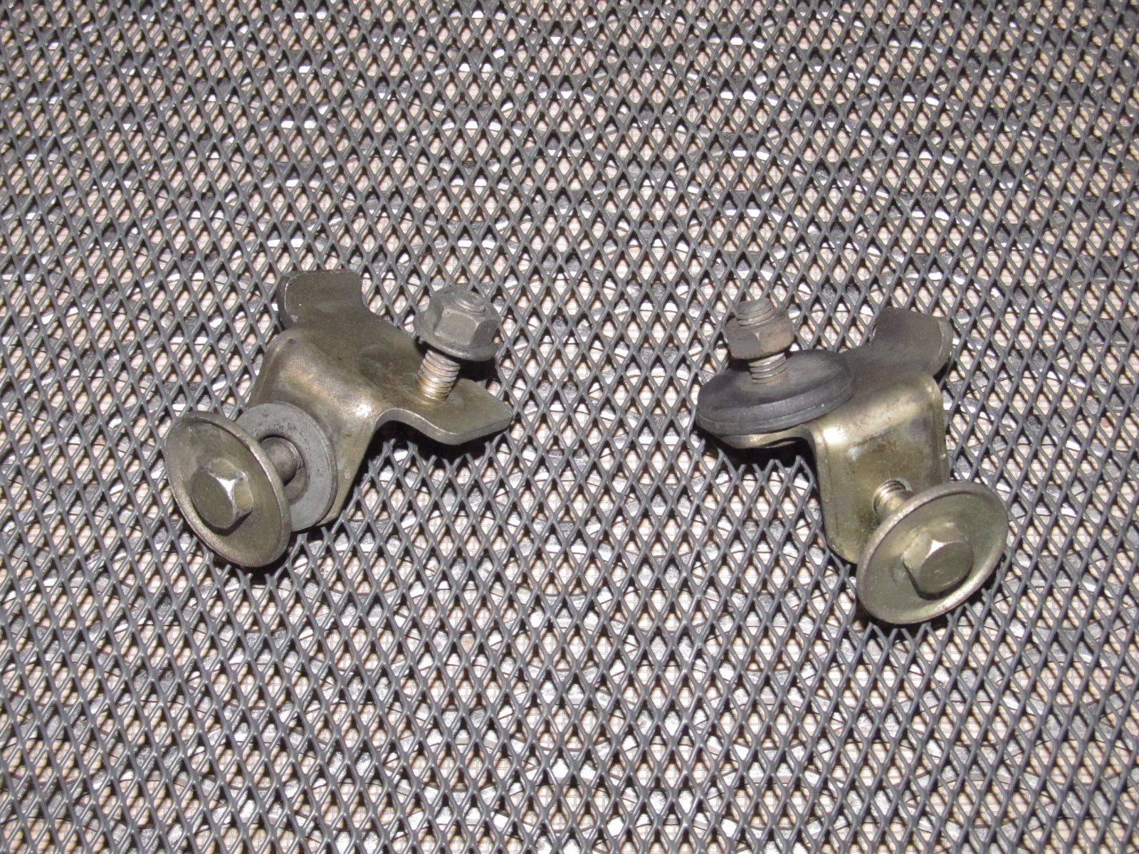 79 80 Datsun 280zx OEM Front Bumper Mounting Bracket Clip