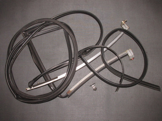 96 97 98 99 00 Honda Civic OEM Door Weather Stripping - Right Set