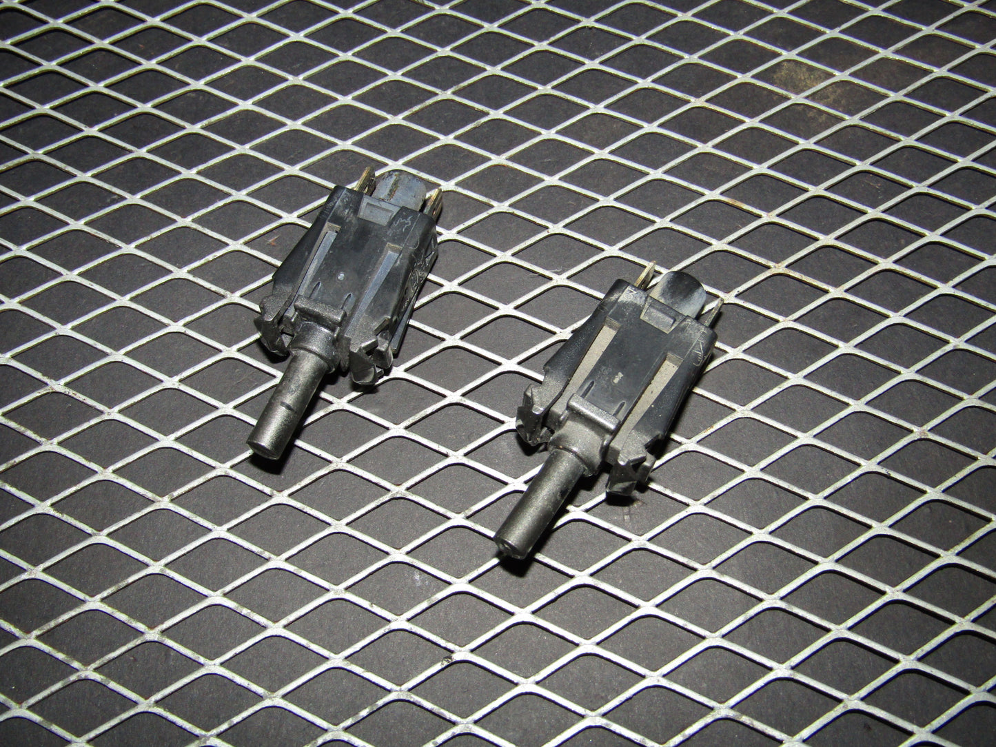 86-93 Mercedes Benz 300E OEM Front Door Latch Actuator Vacuum Switch Solenoid - Left
