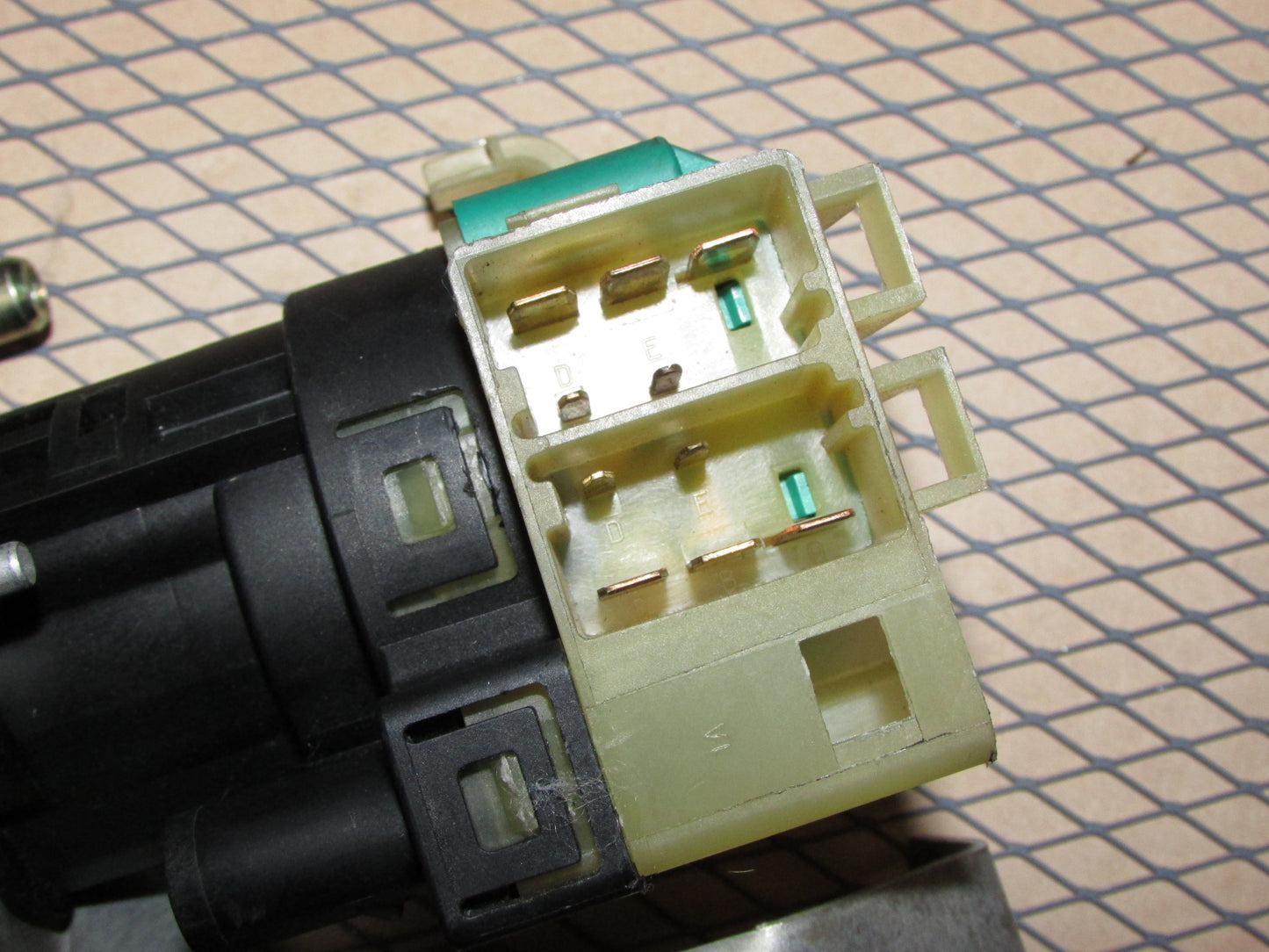 97 98 99 00 01 02 03 04 Chevrolet Corvette OEM Ignition Lock Cylinder & Key