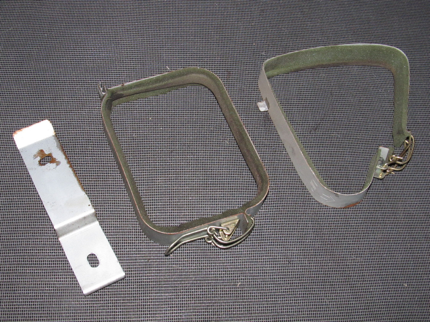 94 95 96 97 Mazda Miata OEM A/C Evaporator & Blower Housing Clamp
