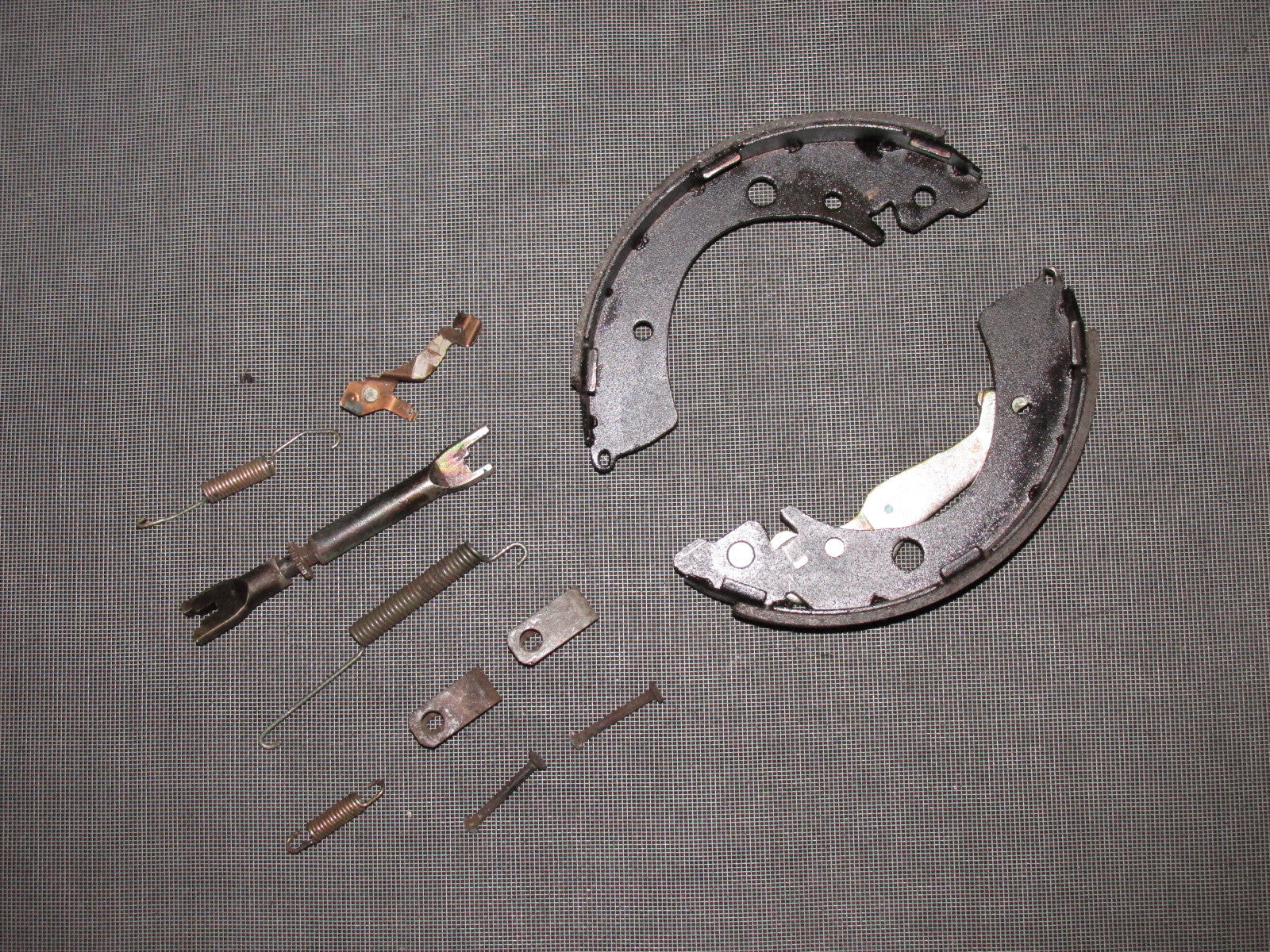96 97 98 99 00 Honda Civic OEM Drum Brake & Hardware - Rear Right