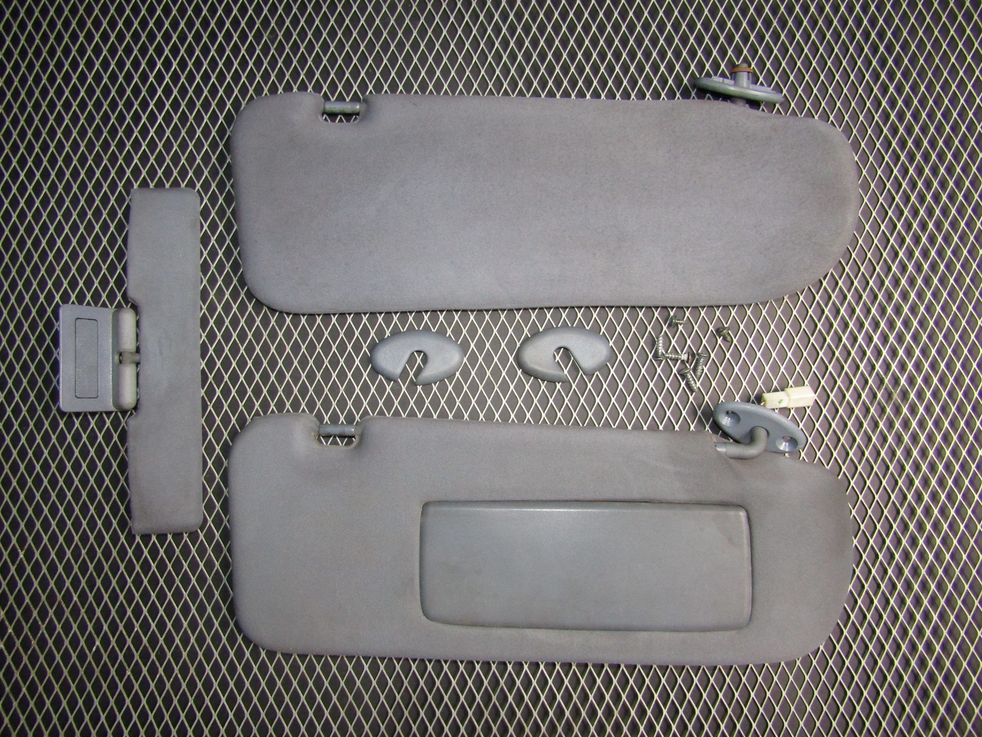 87-91 Toyota Crown Royal Saloon OEM Sun Visor - Set