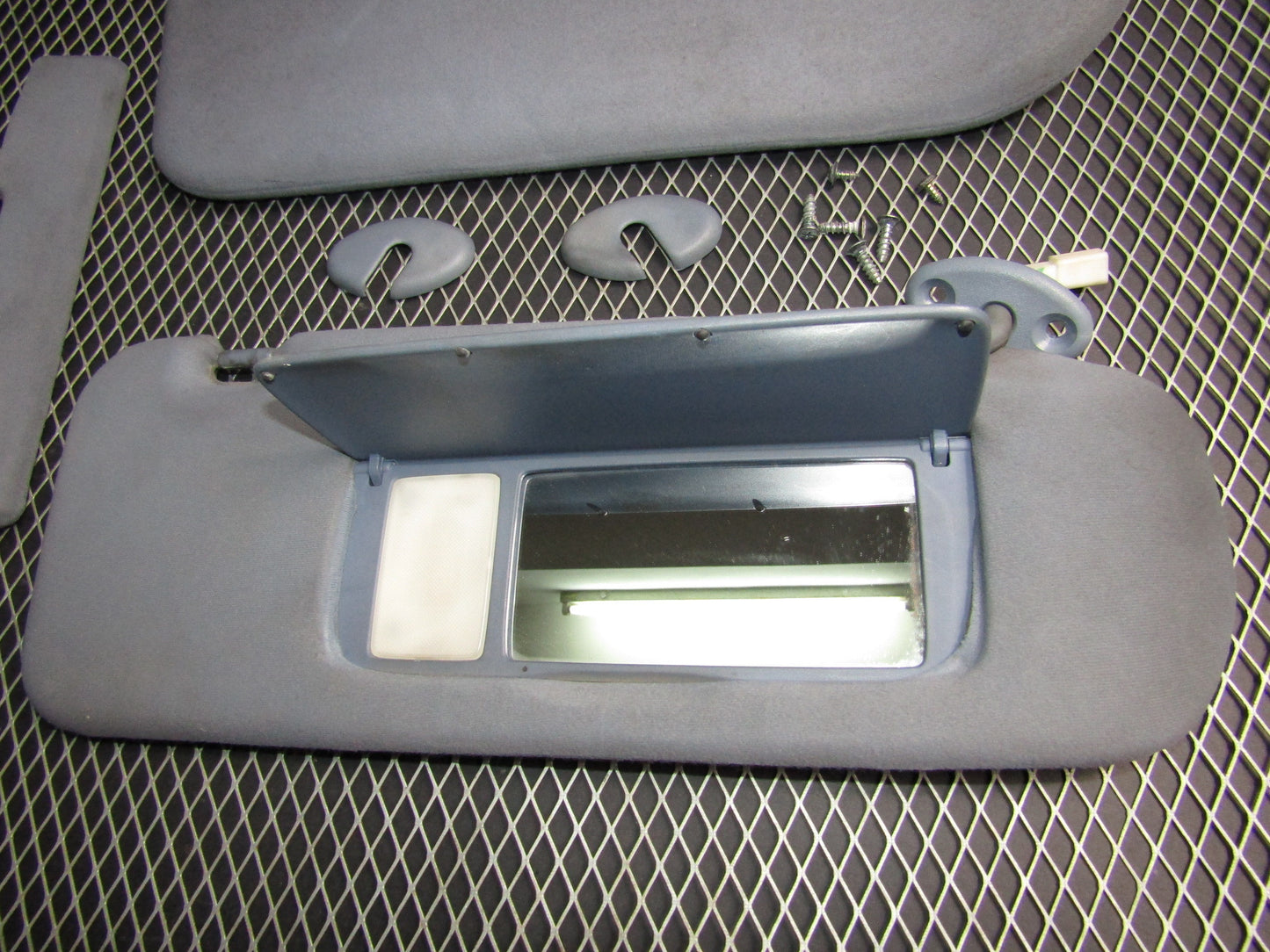 87-91 Toyota Crown Royal Saloon OEM Sun Visor - Set