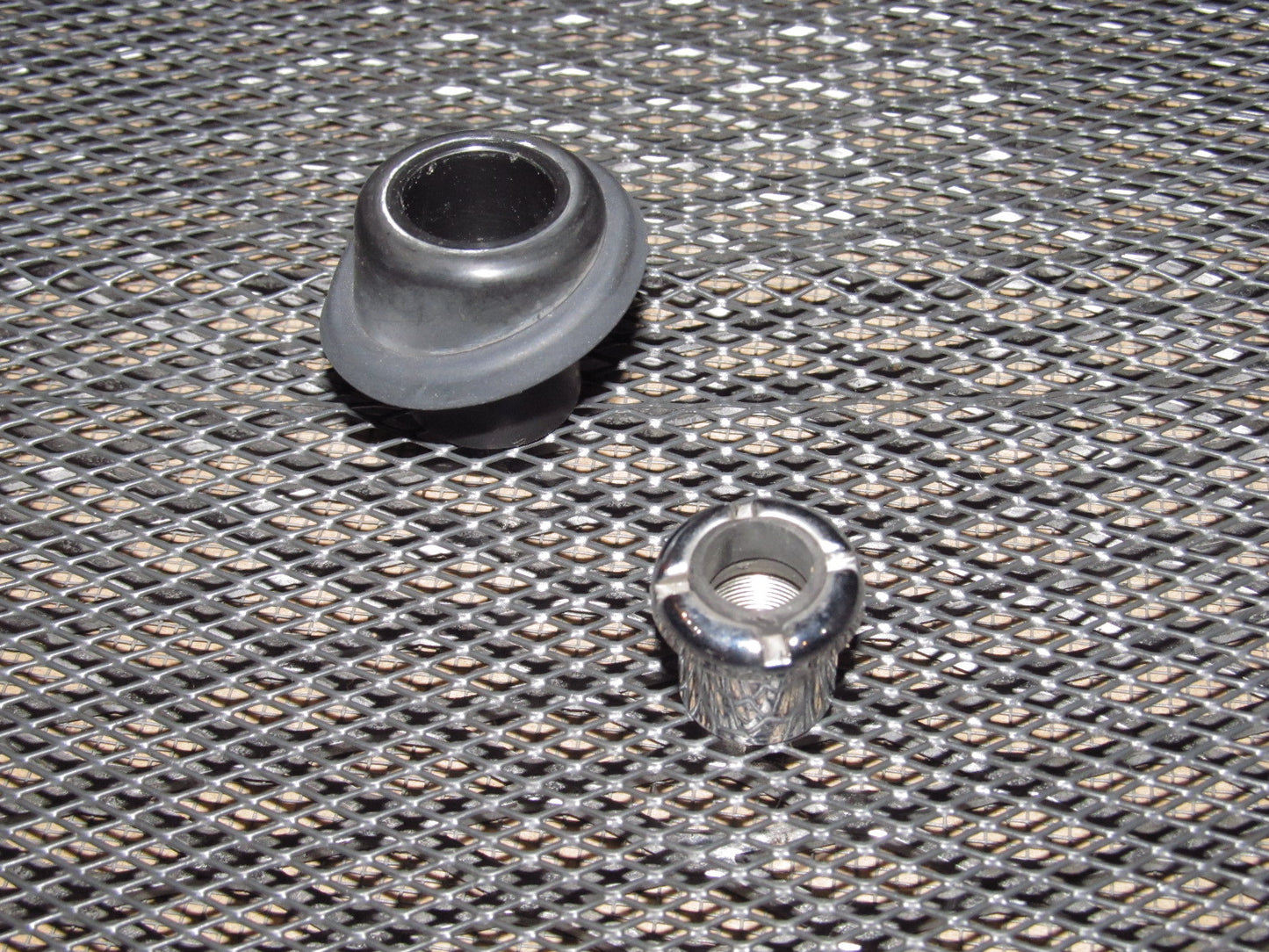 97 98 99 Mitsubishi Eclipse OEM Antenna Grommet