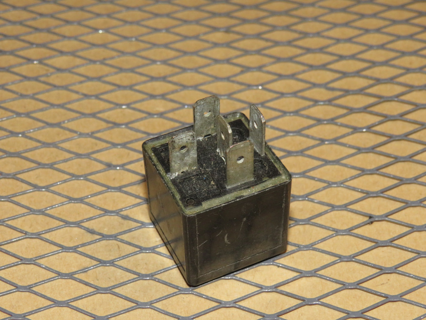 Chevrolet Relay VF4-15F11-Z01 / 14100455