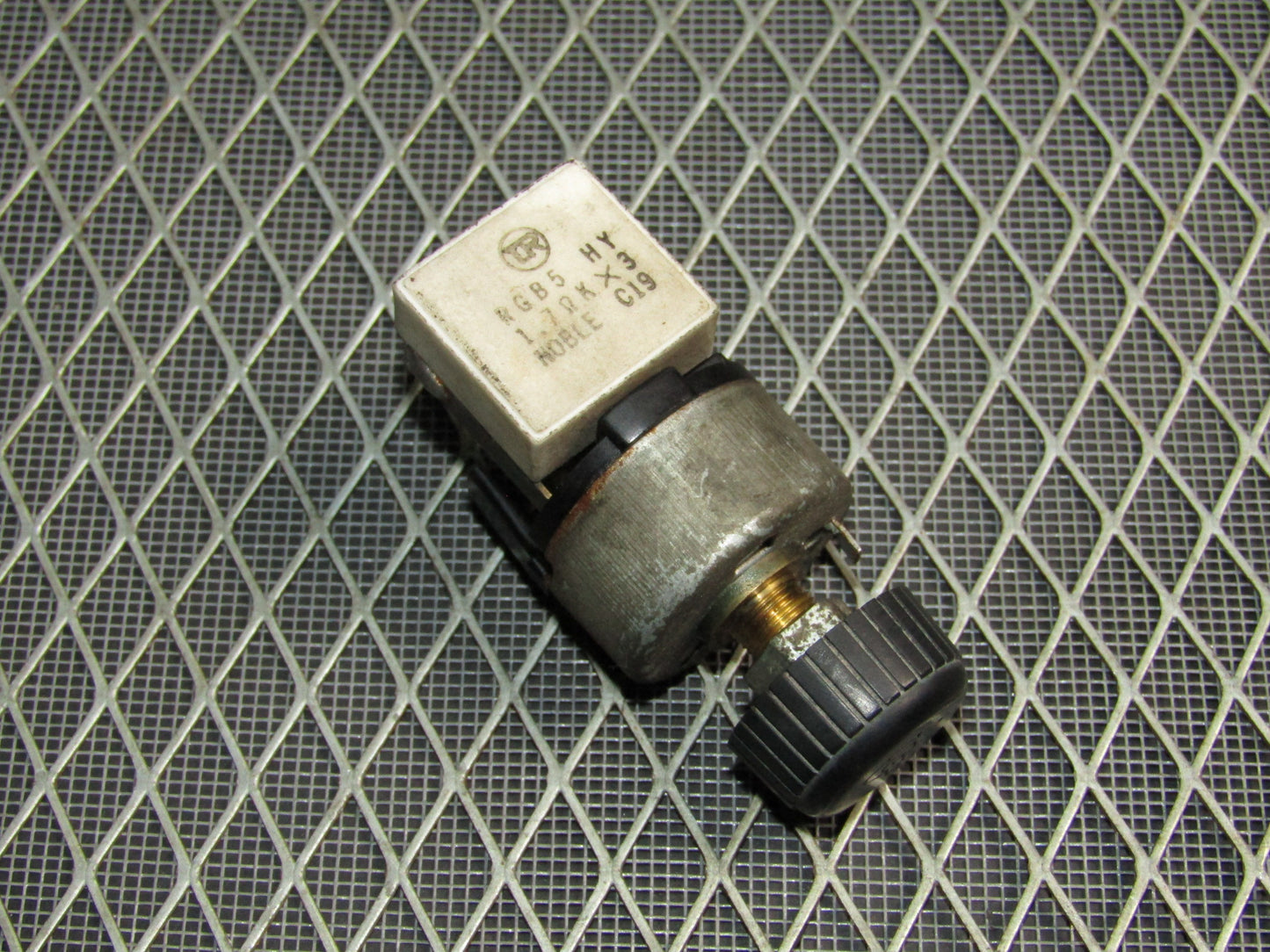 87 88 89 90 91 Toyota Crown Royal Saloon OEM Interior Light Dimmer Switch