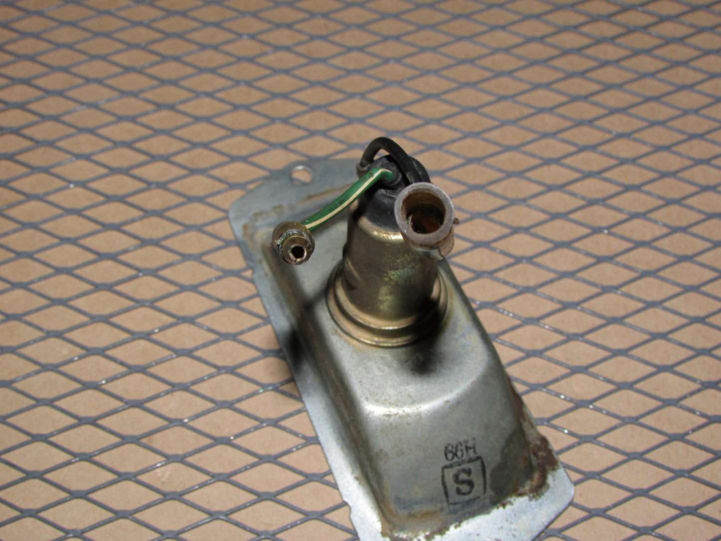 75 76 77 78 Datsun 280z OEM Rear Side Marker Bulb Socket Housing - Left