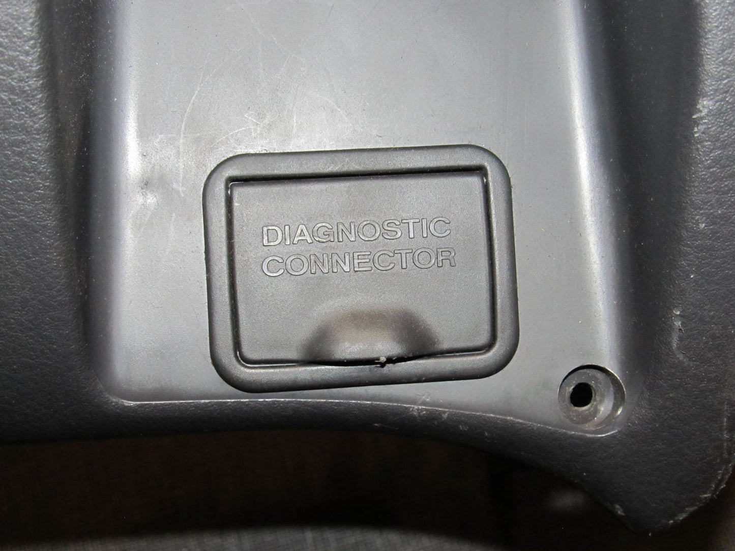 95 96 97 98 99 Subaru Impreza Outback OEM Steering Wheel Panel