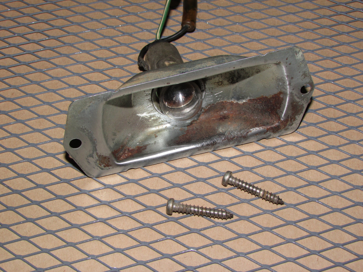 75 76 77 78 Datsun 280z OEM Rear Side Marker Bulb Socket Housing - Left