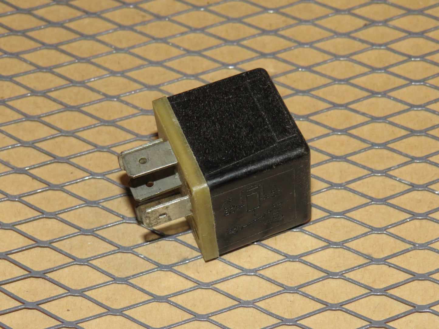 Ford Relay F0AB 14B192-A2A