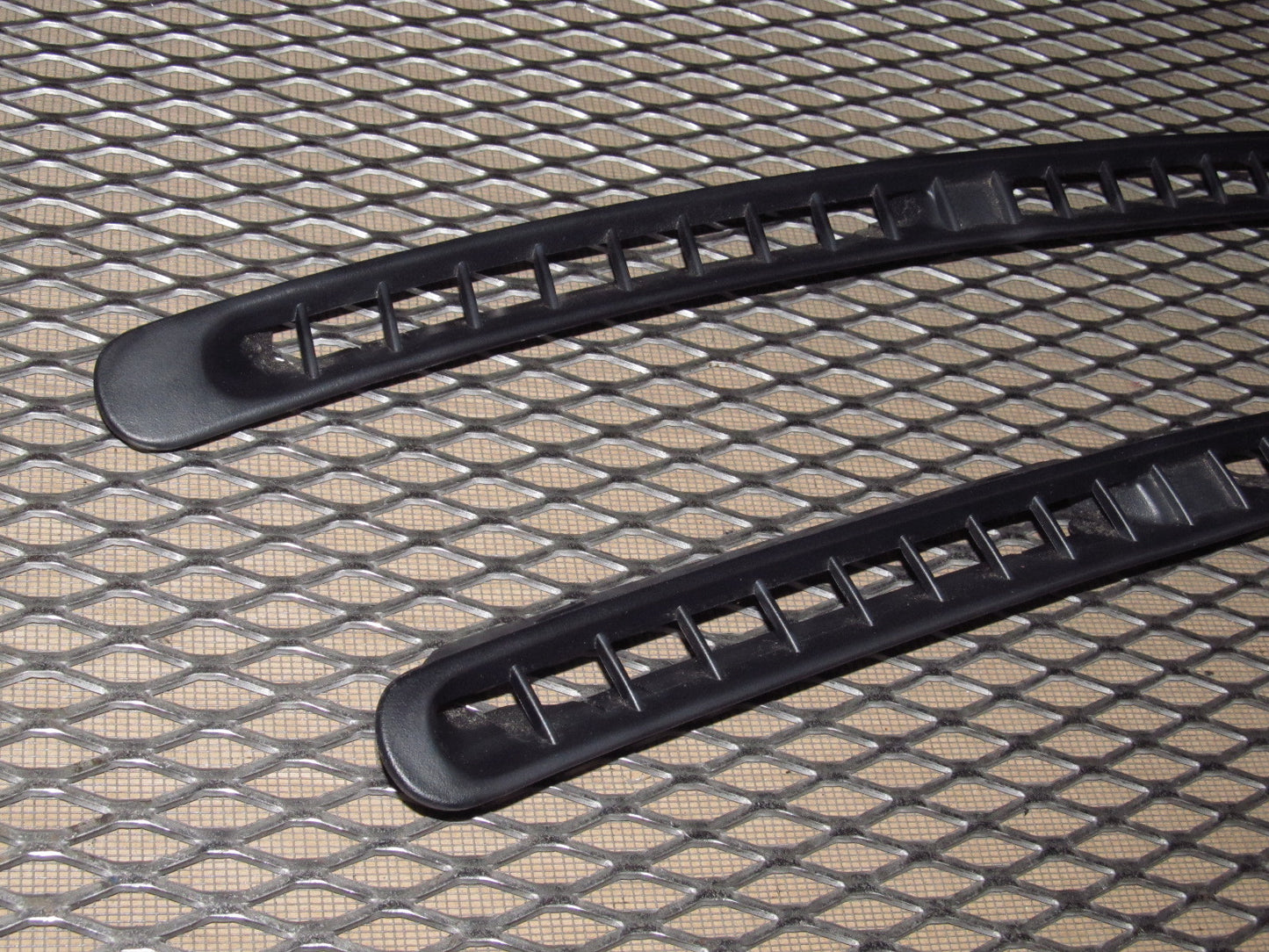 97 98 99 Mitsubishi Eclipse OEM Dash A/C Heater Defroster Vent