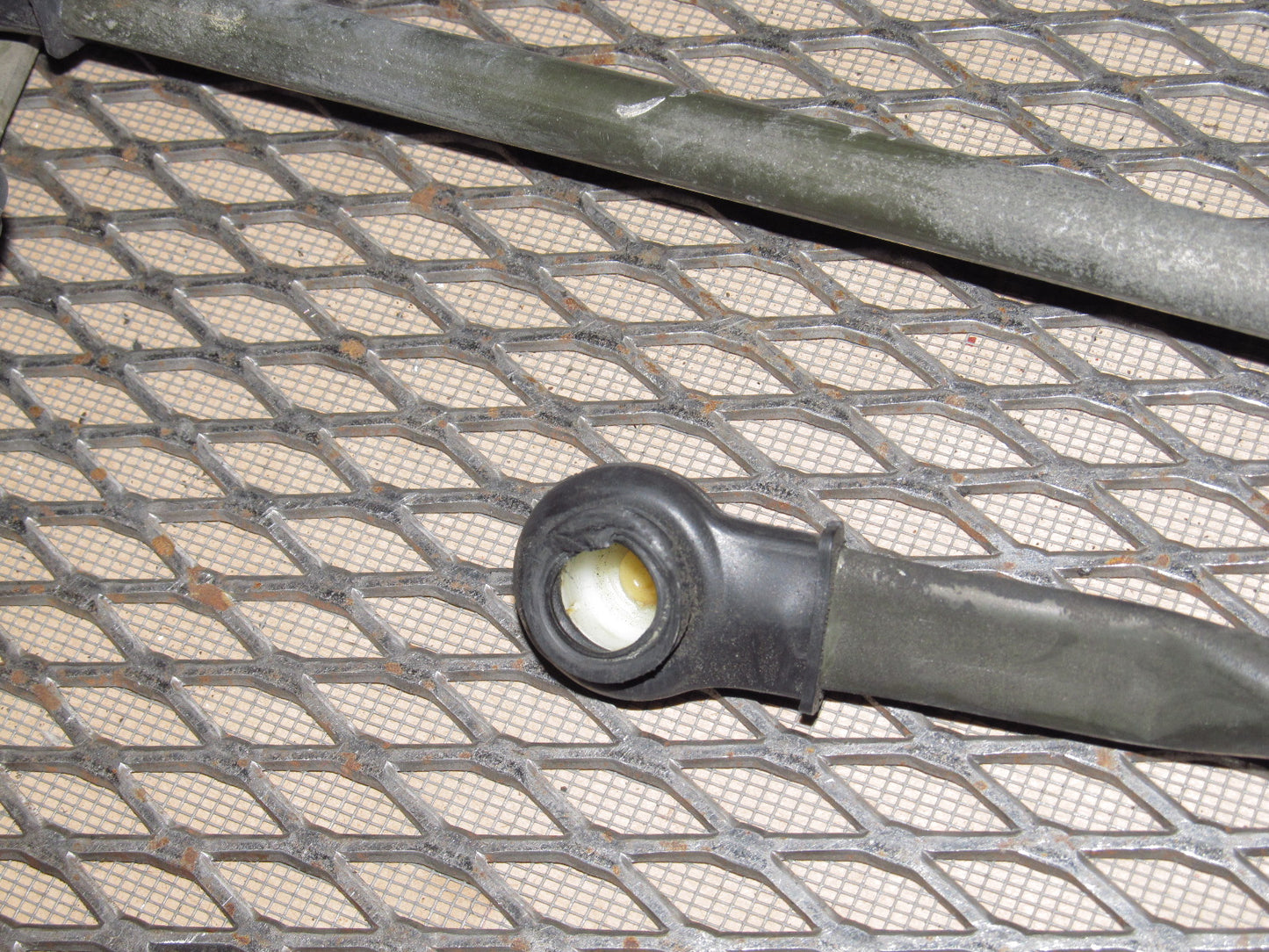 94 95 96 97 Mazda Miata OEM Front Wiper Linkage