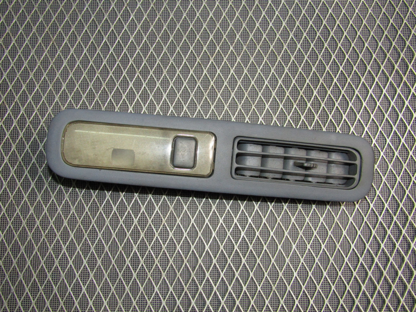 87-91 Toyota Crown Royal Saloon OEM Dash Vent & Light - Left