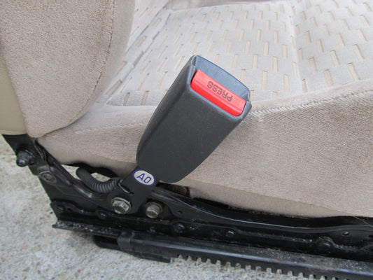 97 98 99 00 01 Honda Prelude OEM Front Seat Belt Buckle Receiver - Left