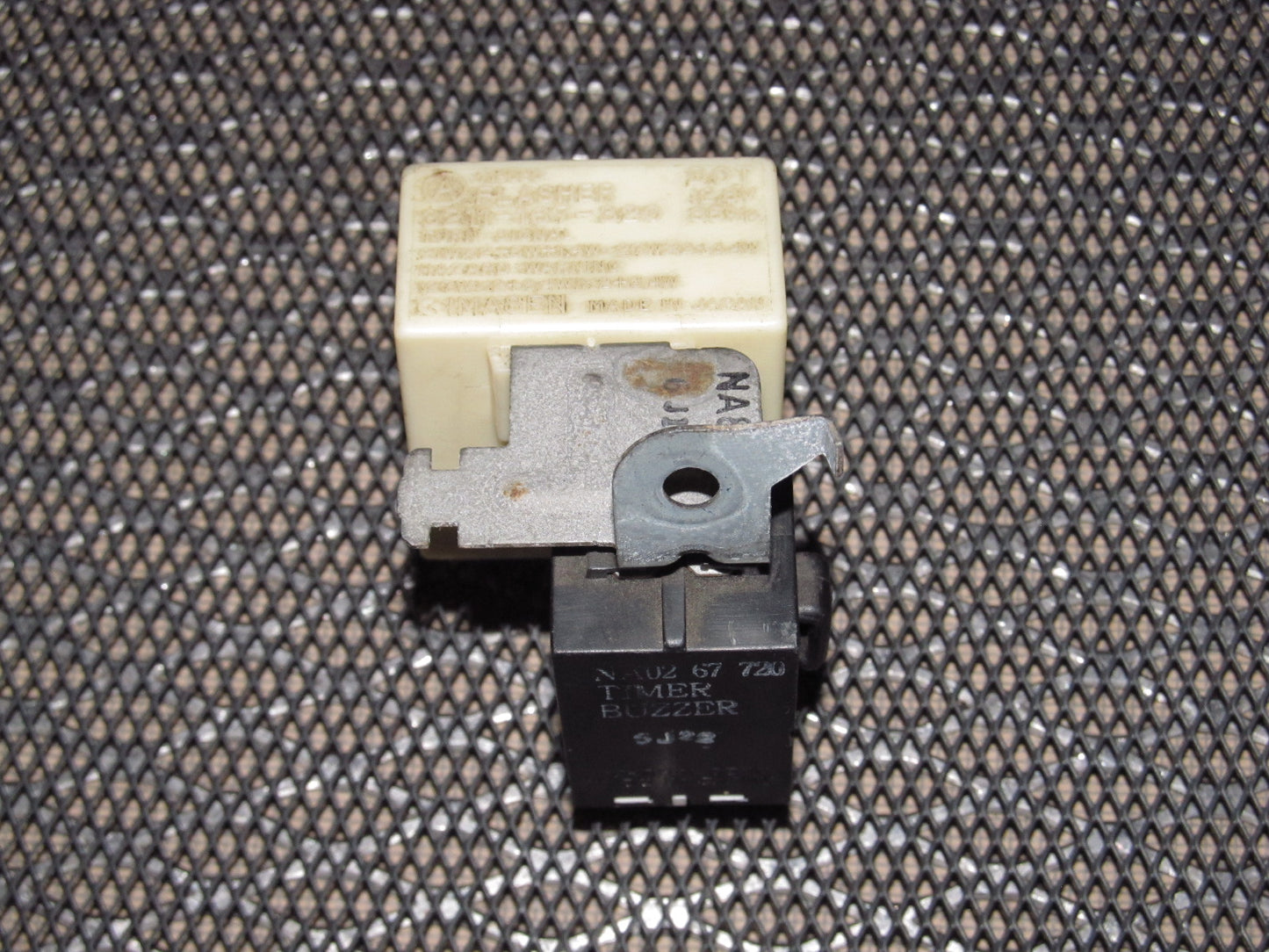 94 95 96 97 Mazda Miata OEM Flasher & Timer Relay
