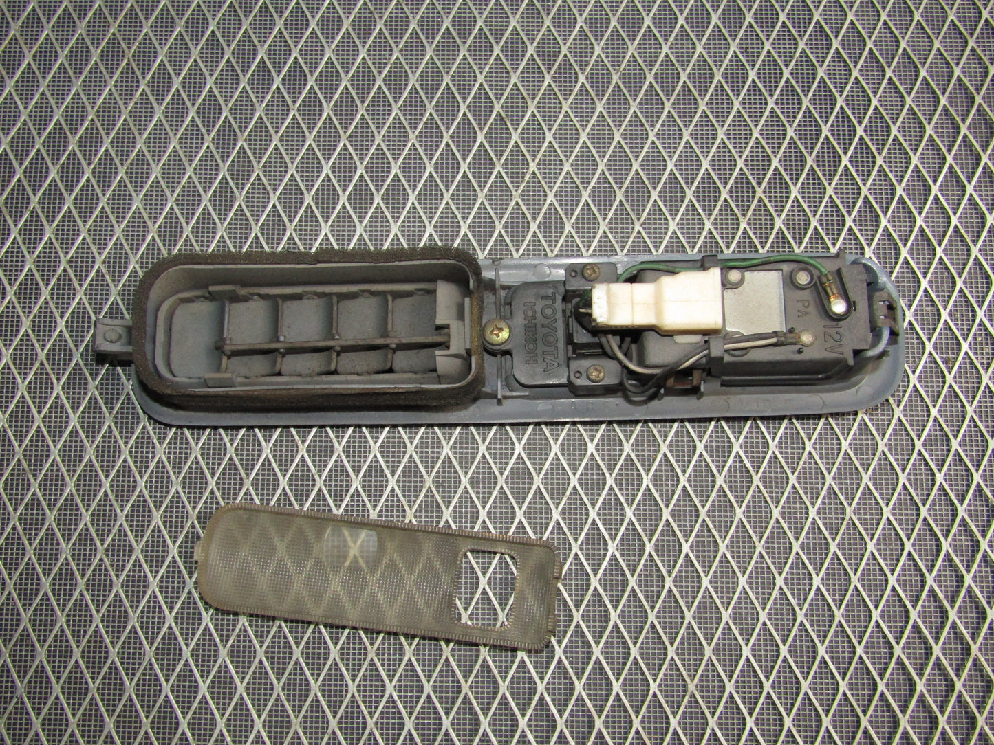 87 88 89 90 91 Toyota Crown Royal Saloon OEM Dash Vent & Light - Left