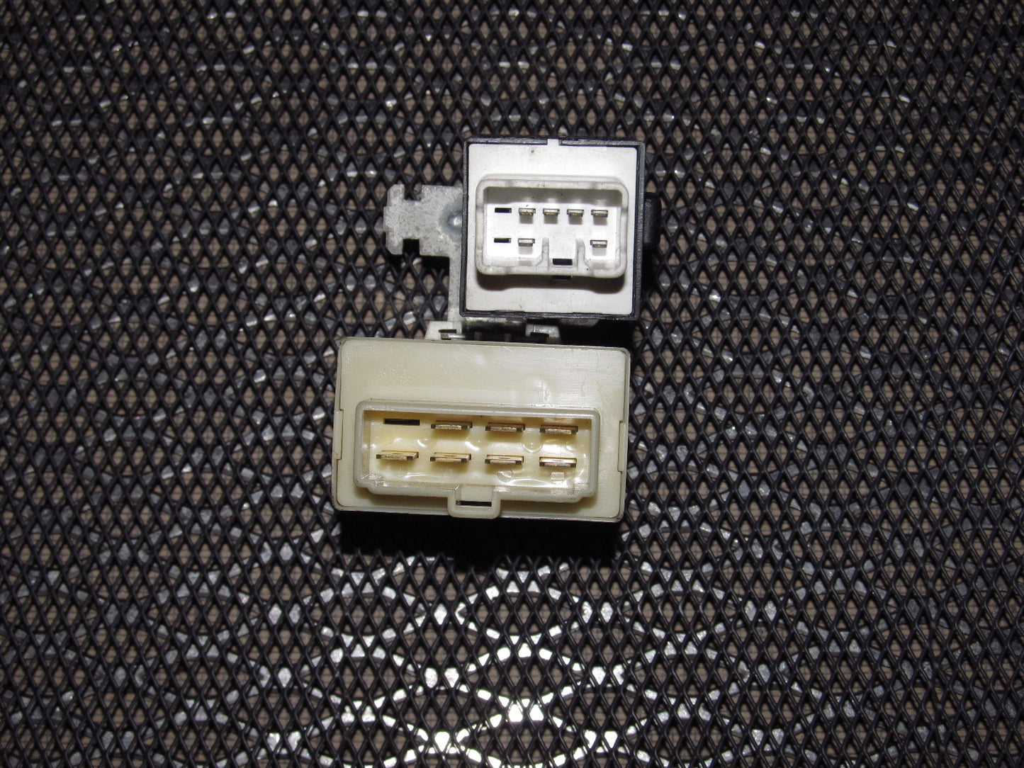 94 95 96 97 Mazda Miata OEM Flasher & Timer Relay