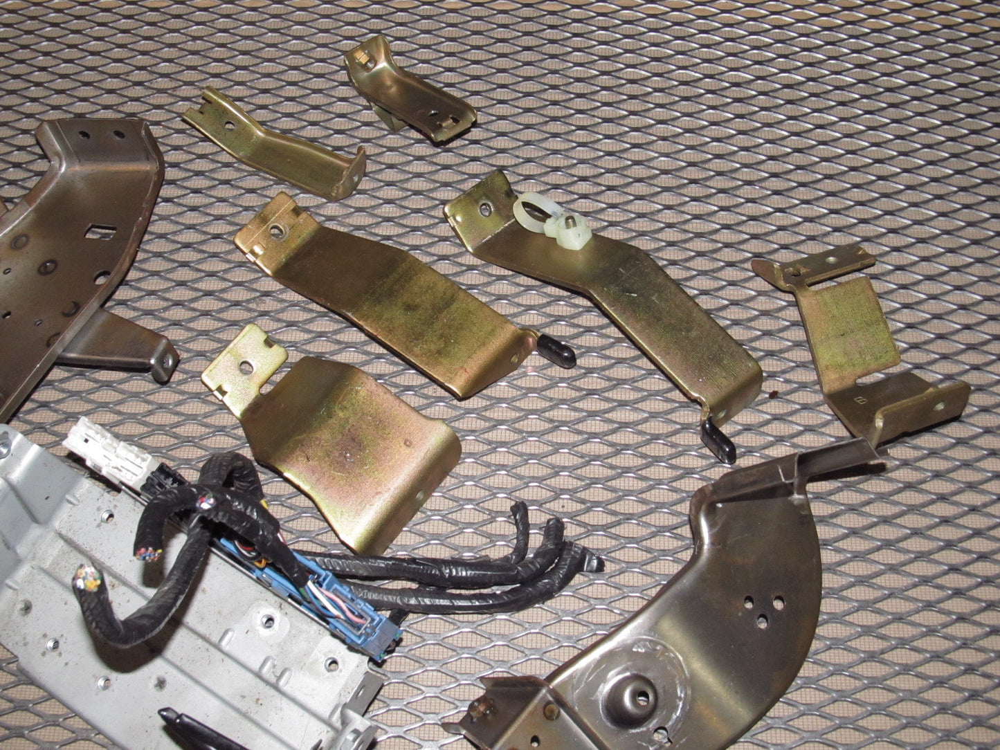 97 98 99 Mitsubishi Eclipse OEM Dash Bracket