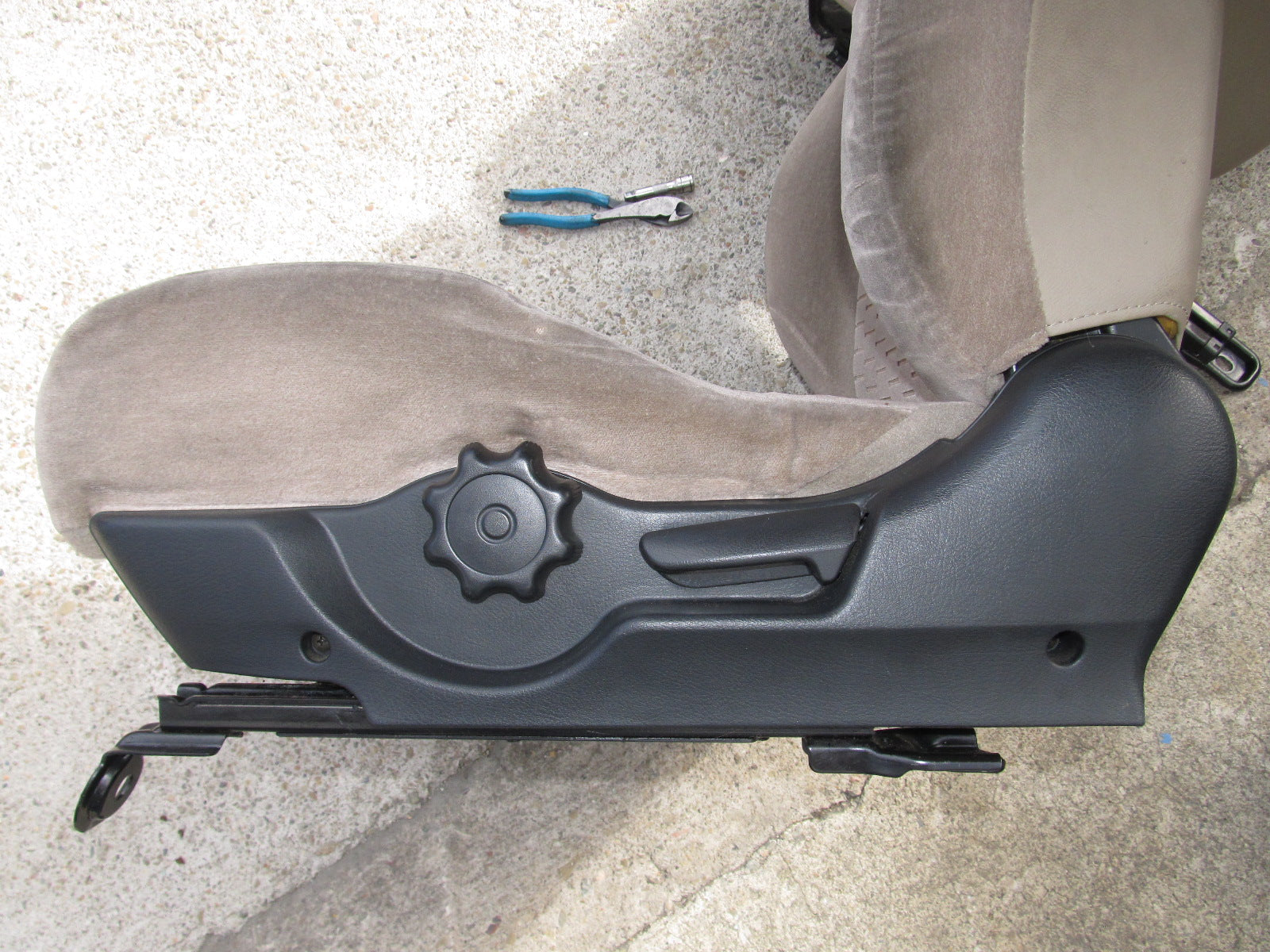 97 98 99 00 01 Honda Prelude OEM Front Seat Track Side Trim Cover Panel - Left