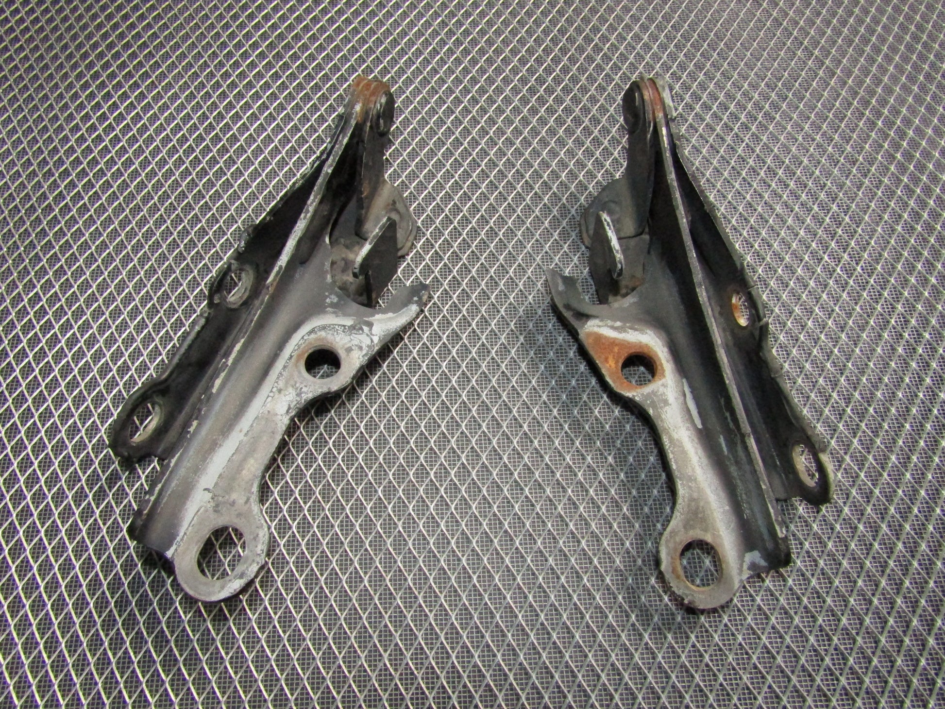 v87-91 Toyota Crown Royal Saloon OEM Hood Hinges Set