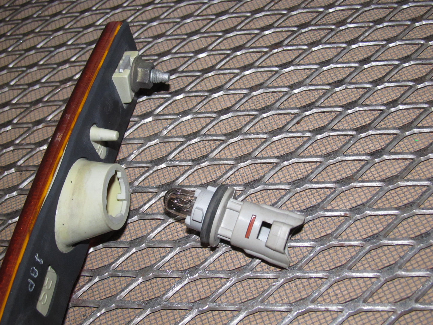 91 92 93 94 95 Toyota MR2 OEM Front Side Marker Bulb Socket - Left