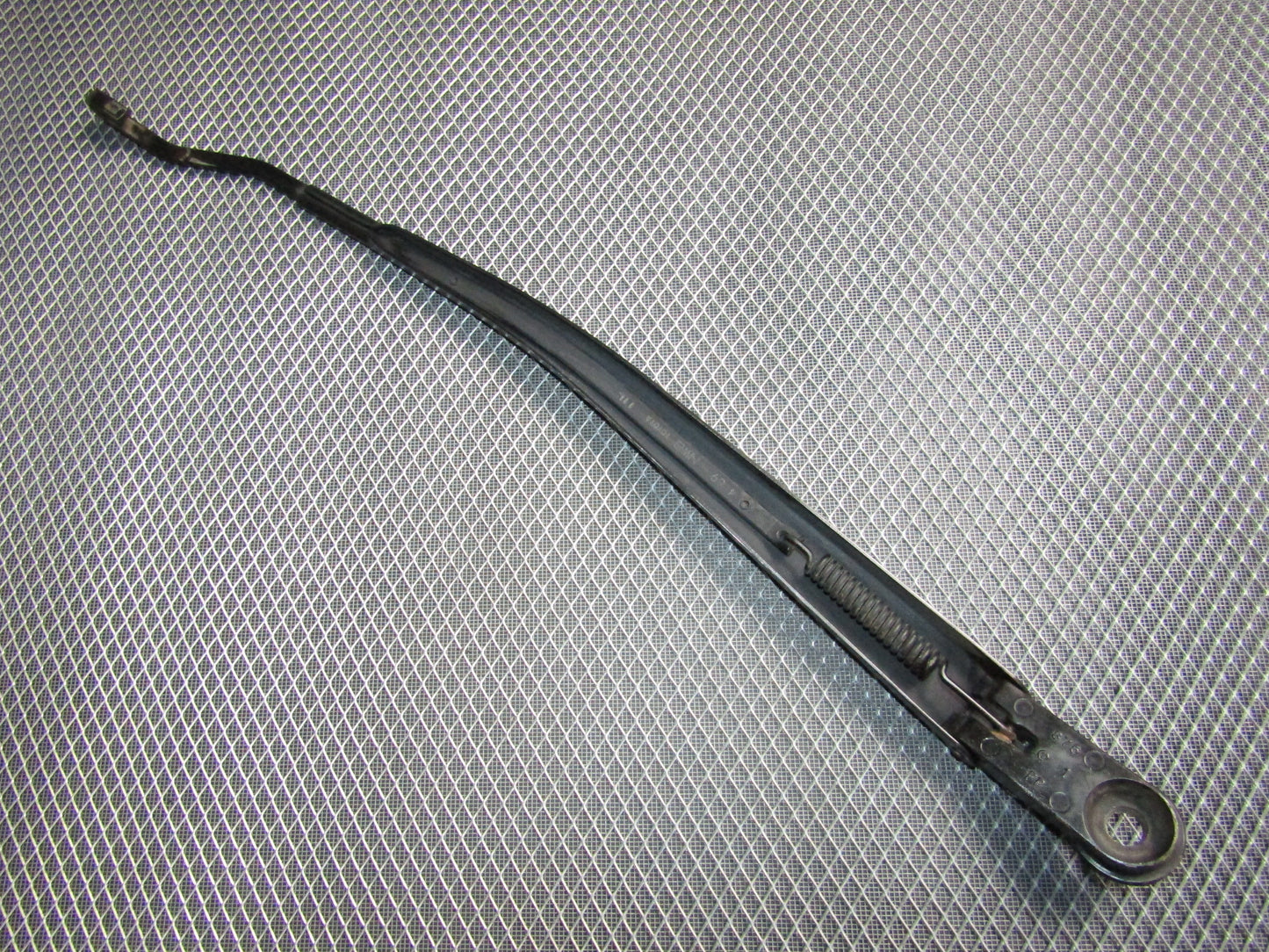 87 88 89 90 91 Toyota Crown Royal Saloon OEM Front Wiper Arm - Right