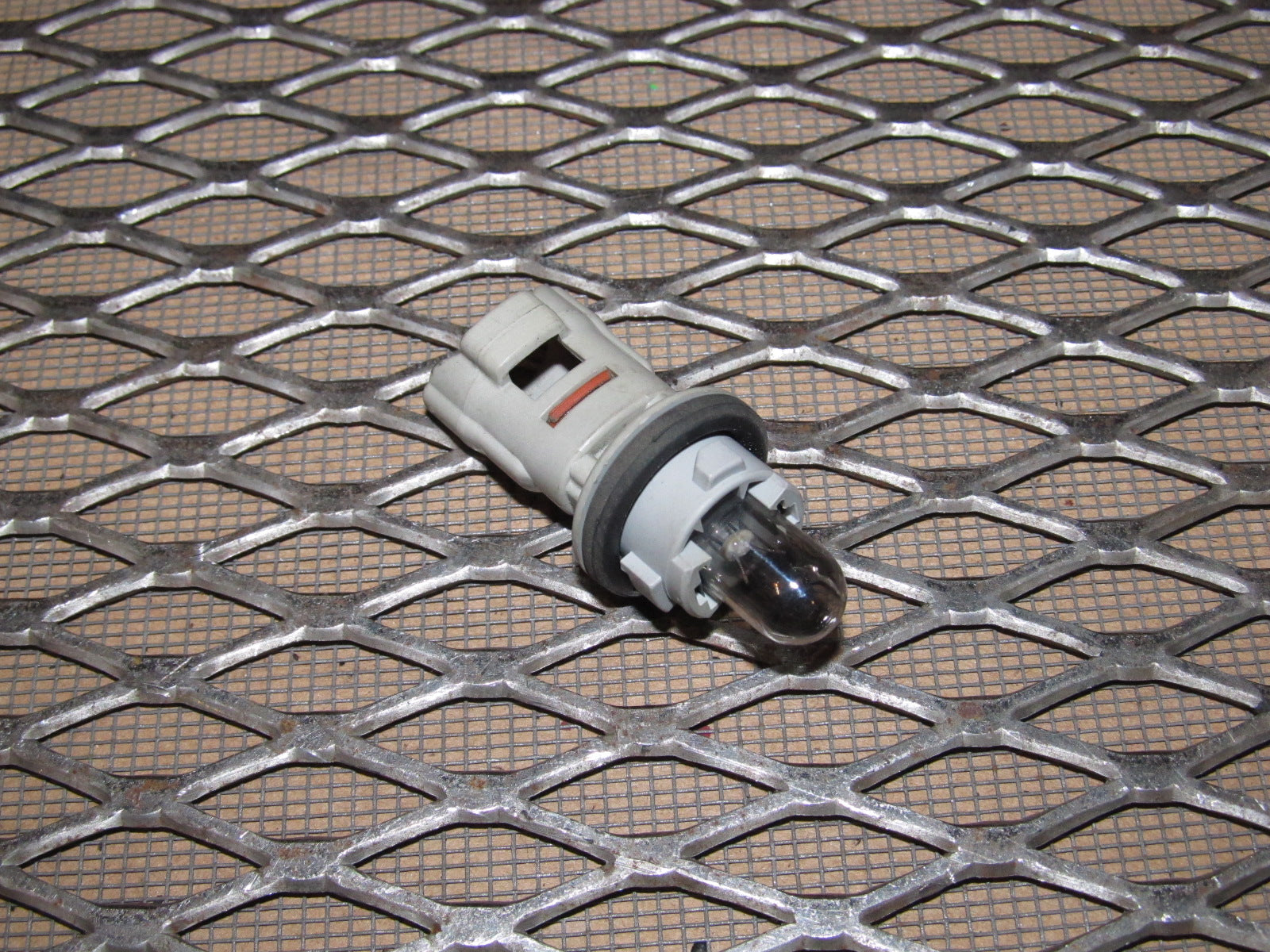 91 92 93 94 95 Toyota MR2 OEM Front Side Marker Bulb Socket - Right