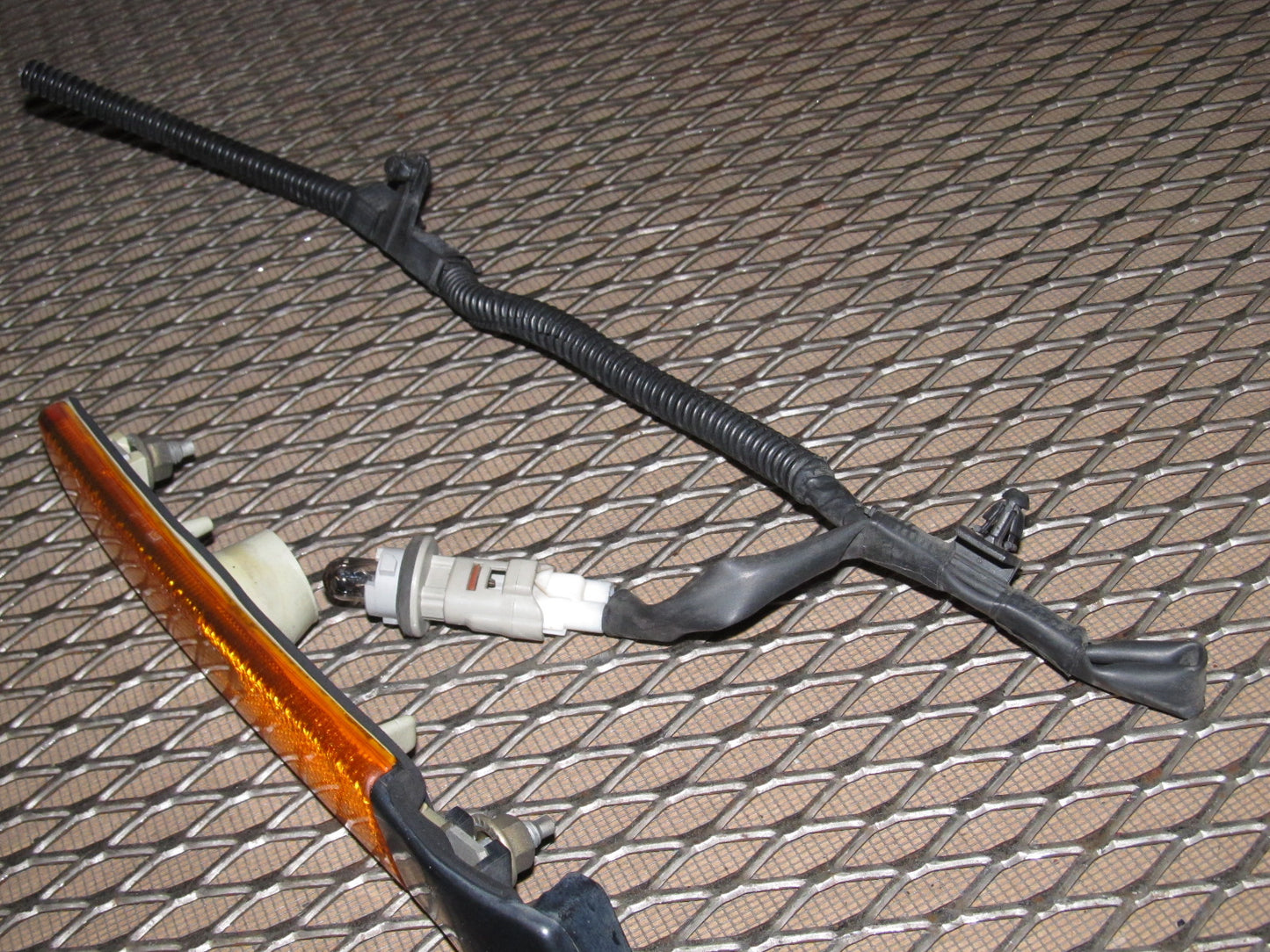 91 92 93 94 95 Toyota MR2 OEM Front Side Marker Light Pigtail Harness - Right