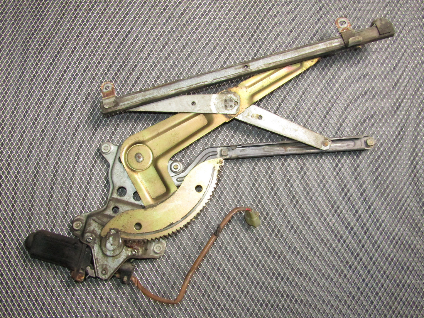 87 88 89 90 91 Toyota Crown Royal Saloon OEM Window Motor & Regulator - Rear Left