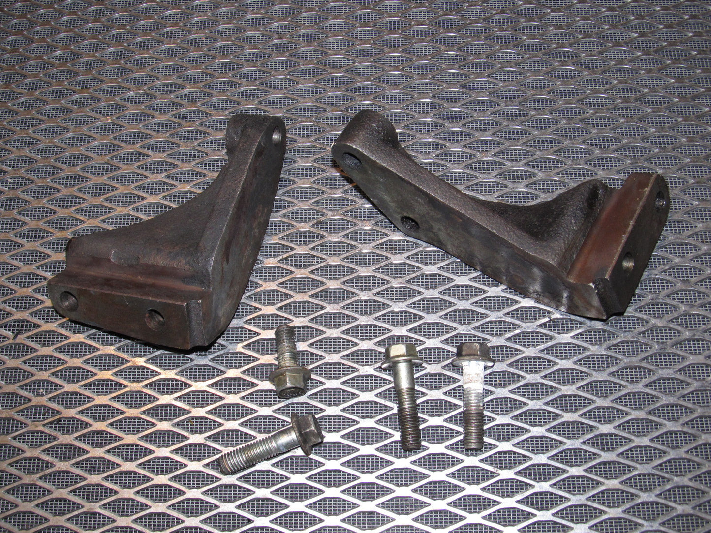 81 82 83 Datsun 280zx OEM Engine Brace Transmission Bracket Set