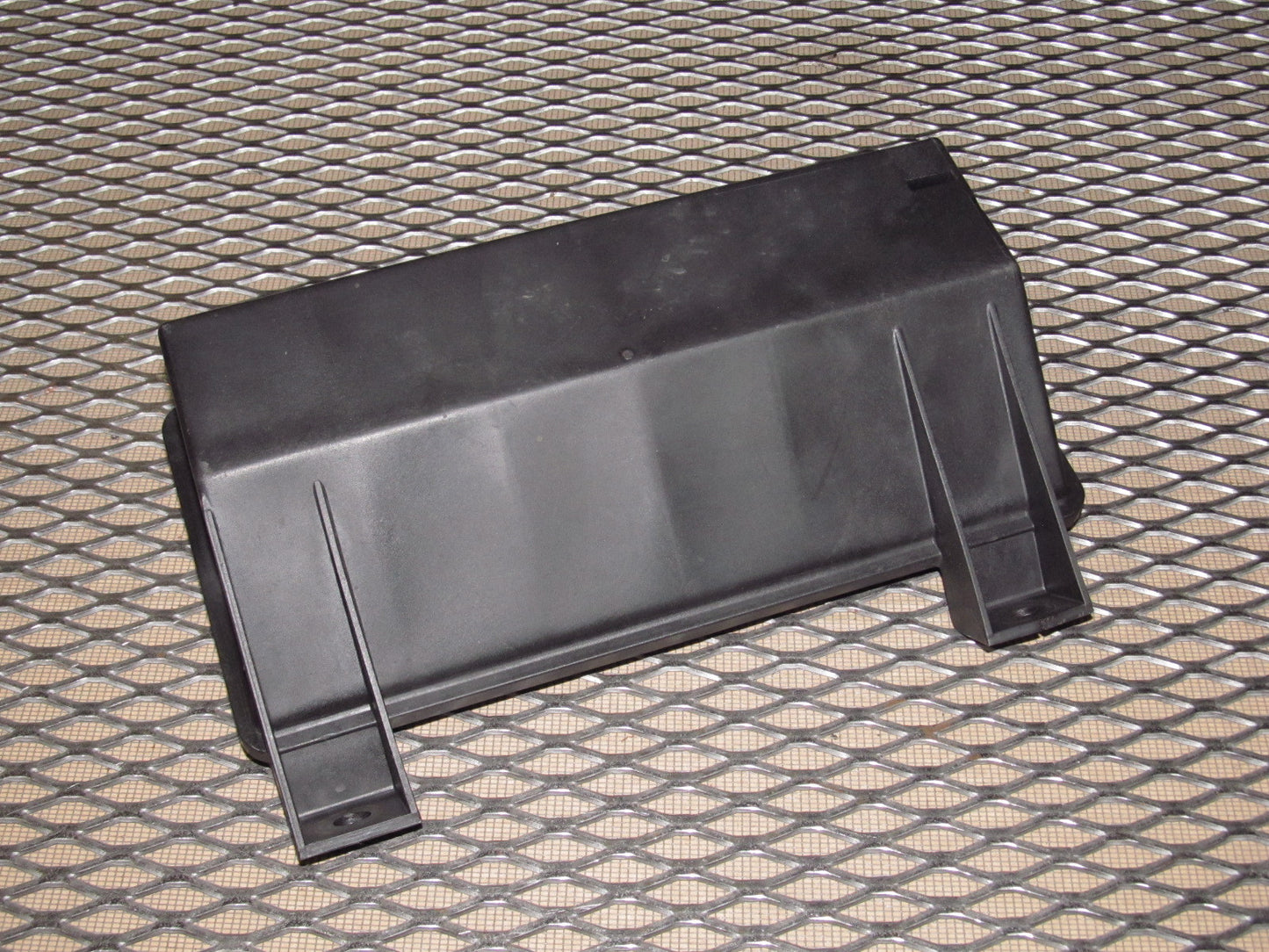 97 98 99 Mitsubishi Eclipse OEM Vacuum Tank - NA 2.0L