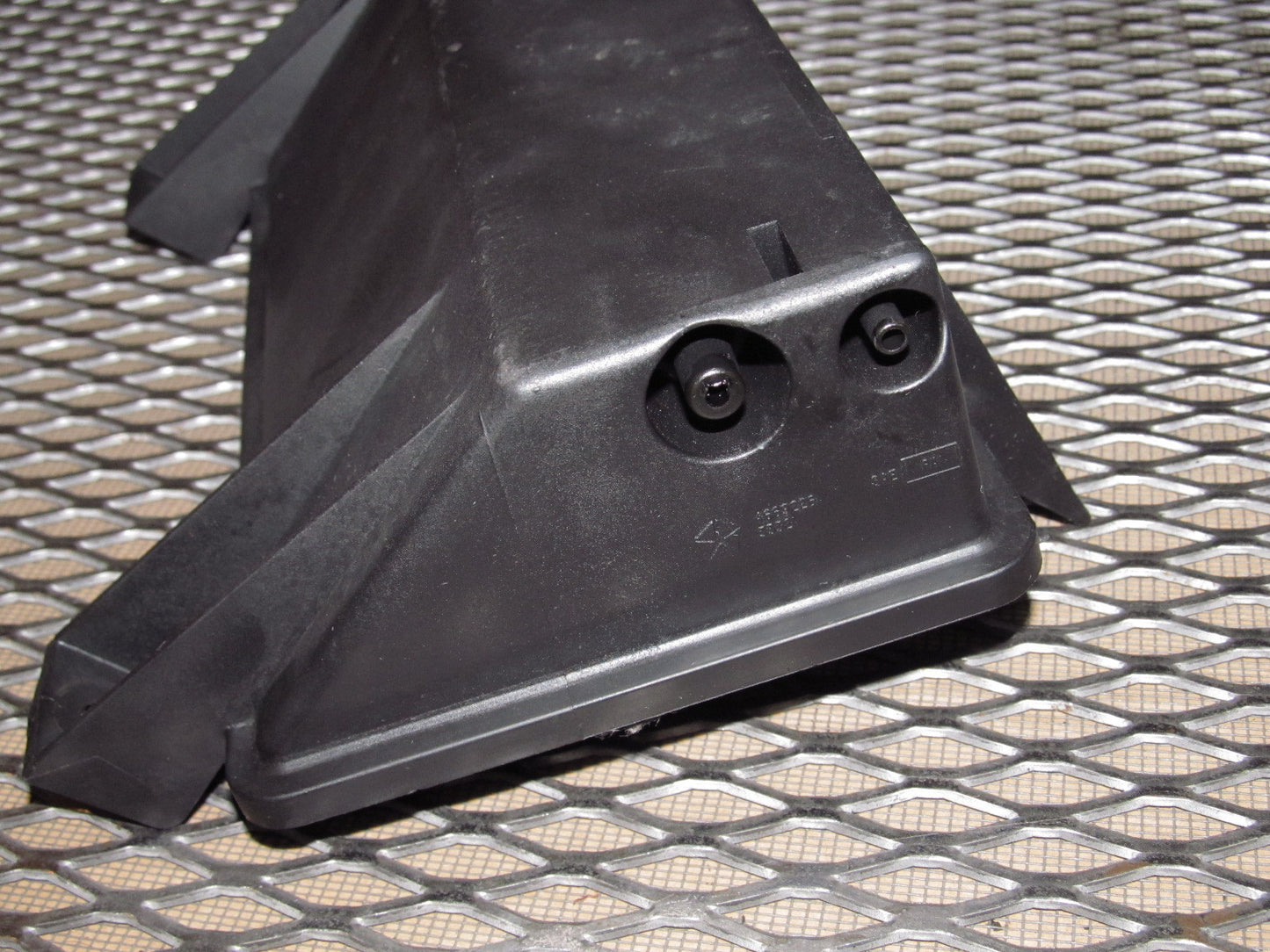 97 98 99 Mitsubishi Eclipse OEM Vacuum Tank - NA 2.0L