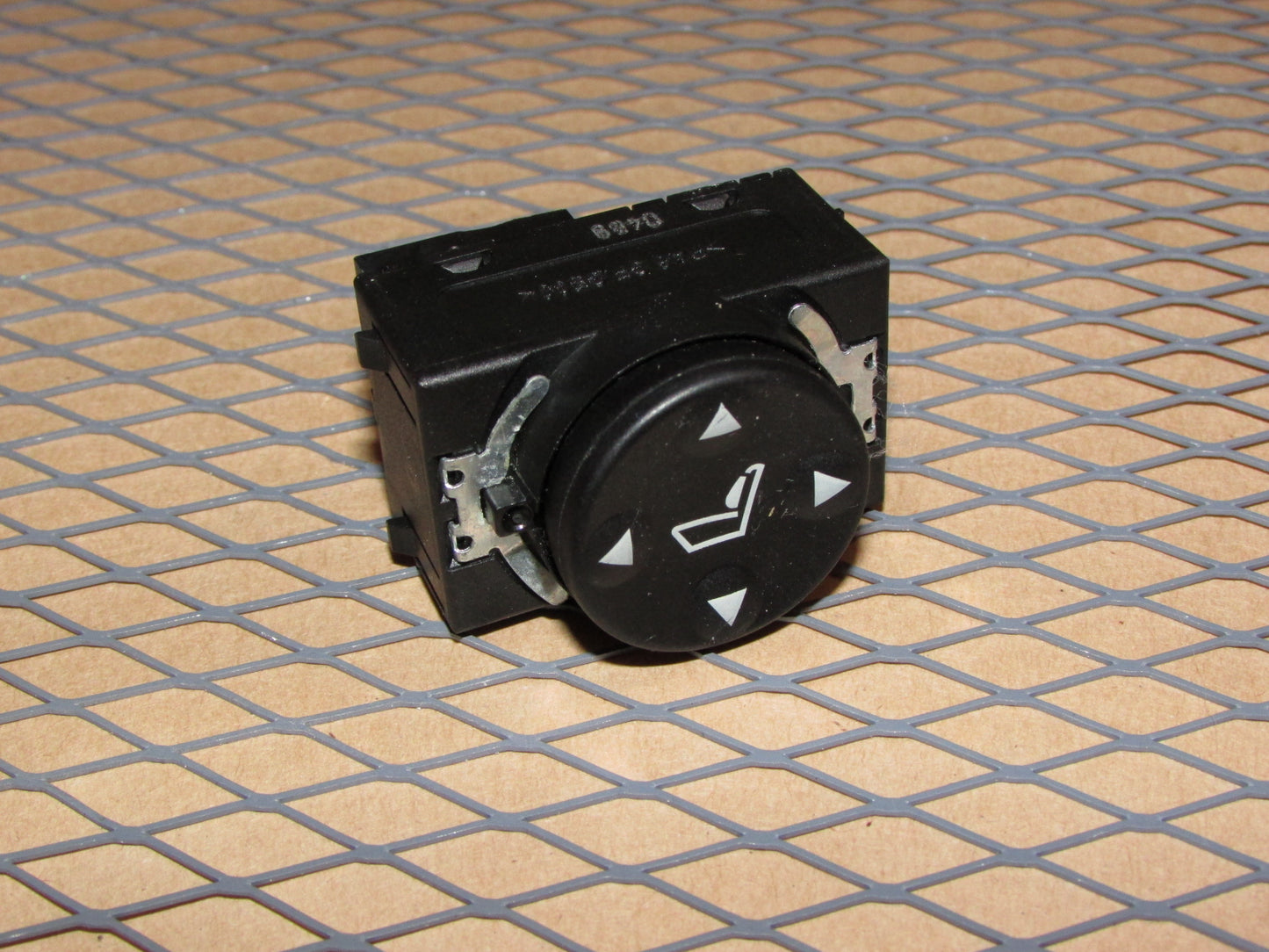 09 10 11 12 13 14 15 16 BMW Z4 OEM Seat Lumbar Adjustment Switch - Left