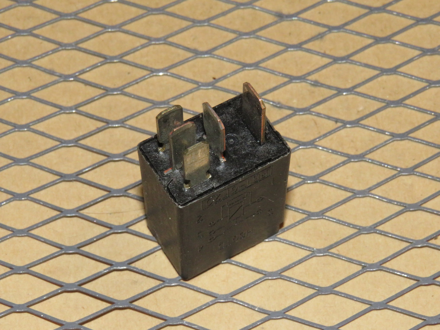 Ford Relay F57B-14B192-AA