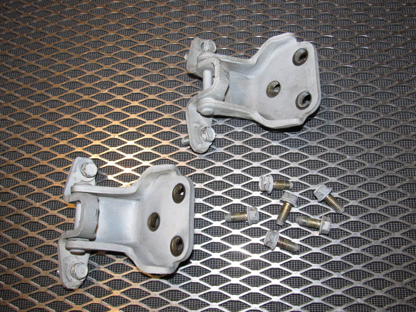 94 95 96 97 Mitsubishi 3000GT OEM Door Hinges - Left Set