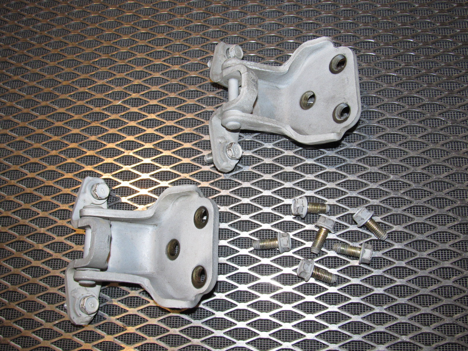 94 95 96 97 Mitsubishi 3000GT OEM Door Hinges - Left Set