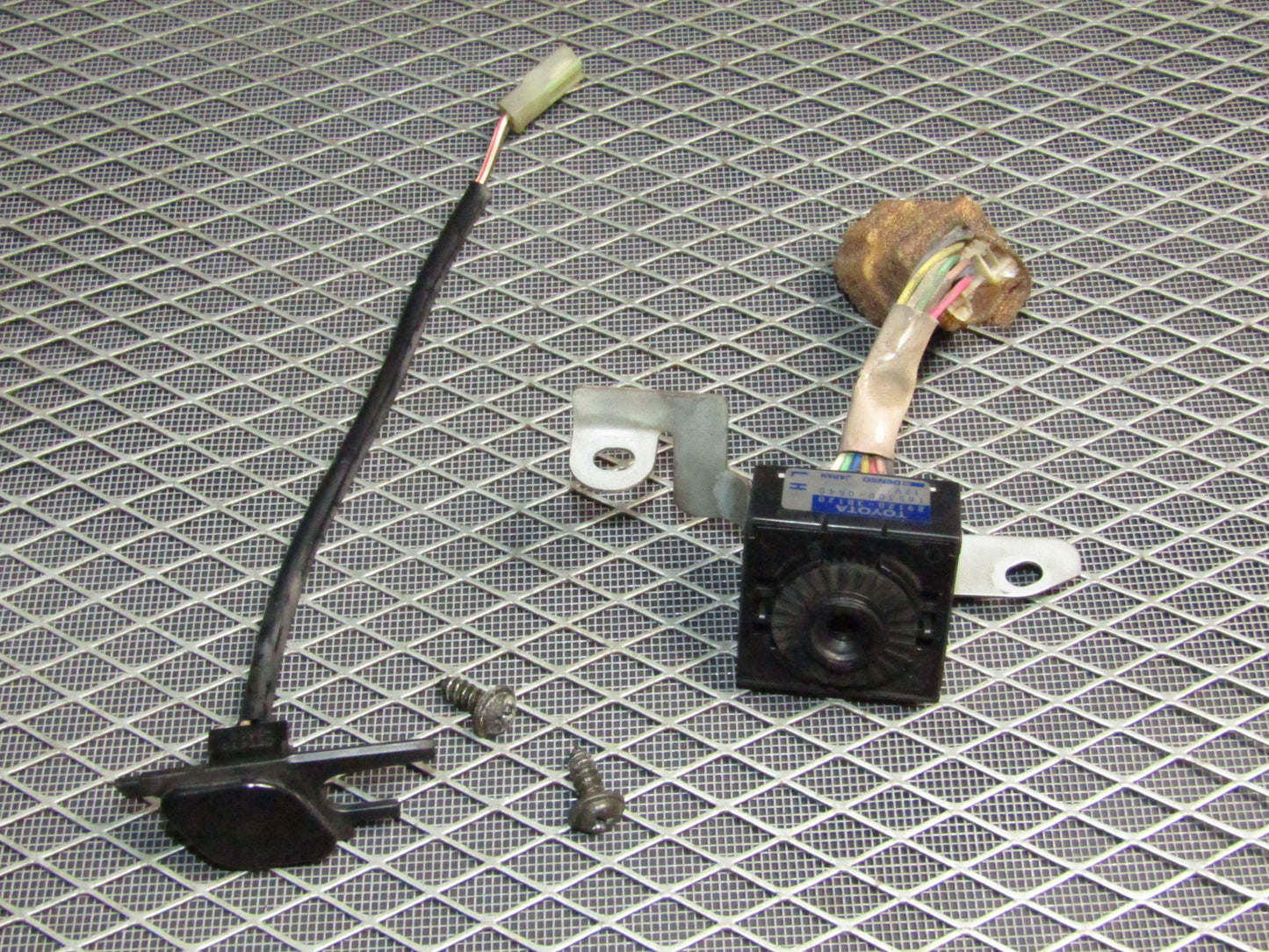 87-91 Toyota Crown Royal Saloon OEM Auto Light Control Sensor