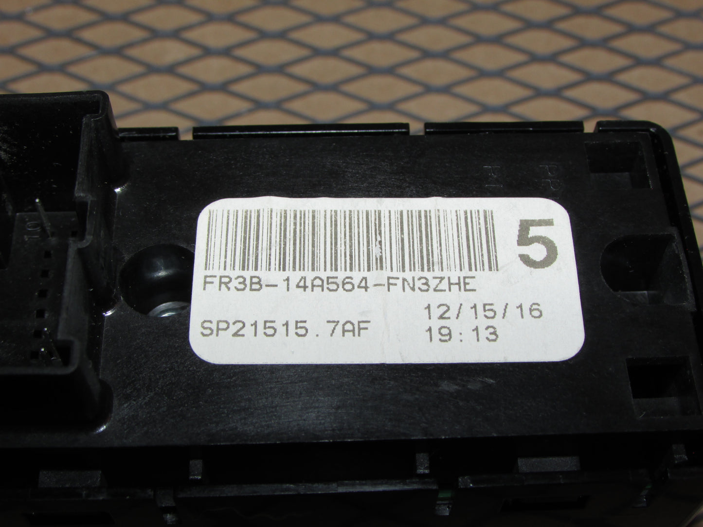 15 16 17 18 19 20 21 Ford Mustang OEM Power Window & Mirror Switch - Left