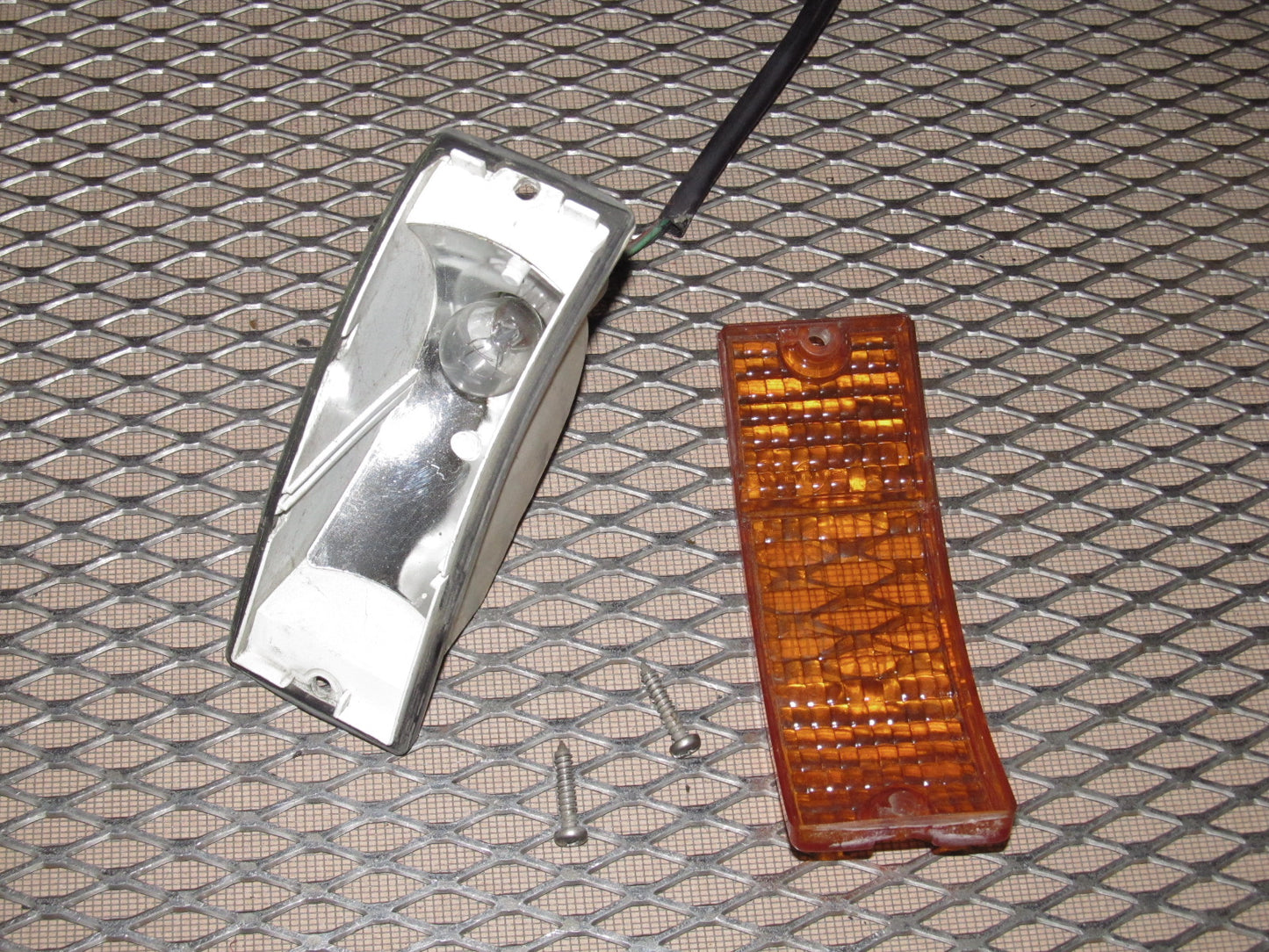 81-83 Mazda RX7 OEM Front Signal Light - Right