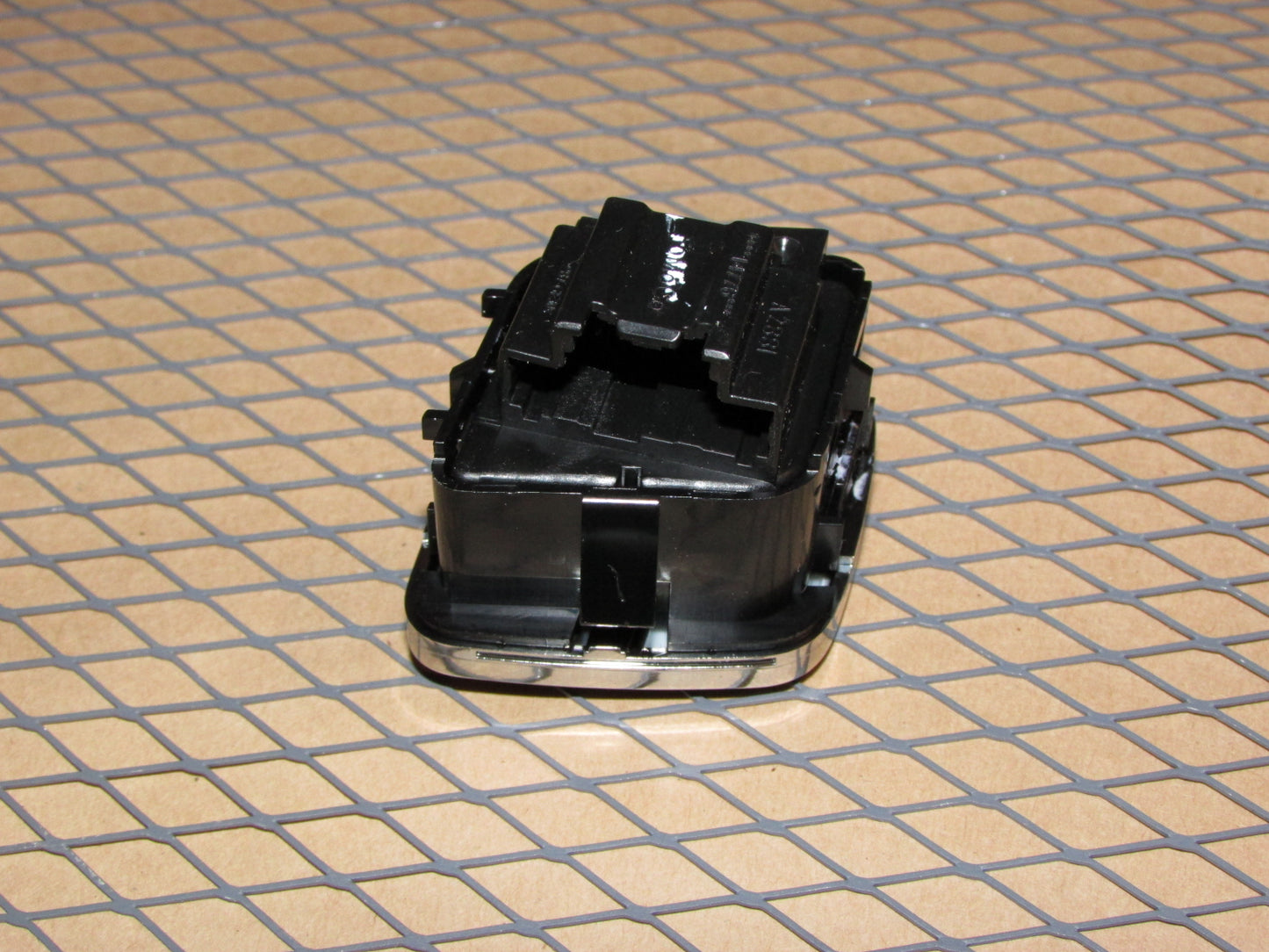 15 16 17 18 19 20 21 Ford Mustang OEM Power Door Lock & Seat Memory Switch - Left