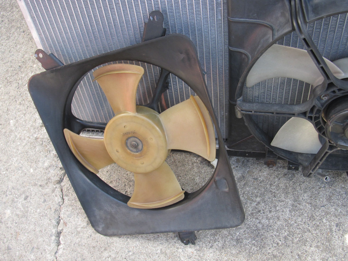 97 98 99 00 01 Honda Prelude OEM Radiator Fan - Left