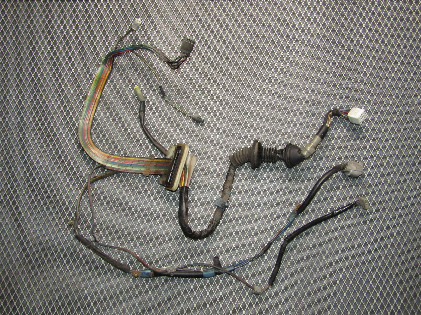 87-91 Toyota Crown Royal Saloon OEM Door Wiring Harness - Rear Left