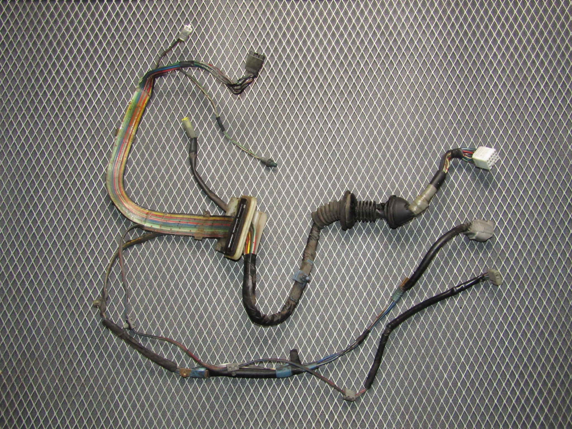 87-91 Toyota Crown Royal Saloon OEM Door Wiring Harness - Rear Left