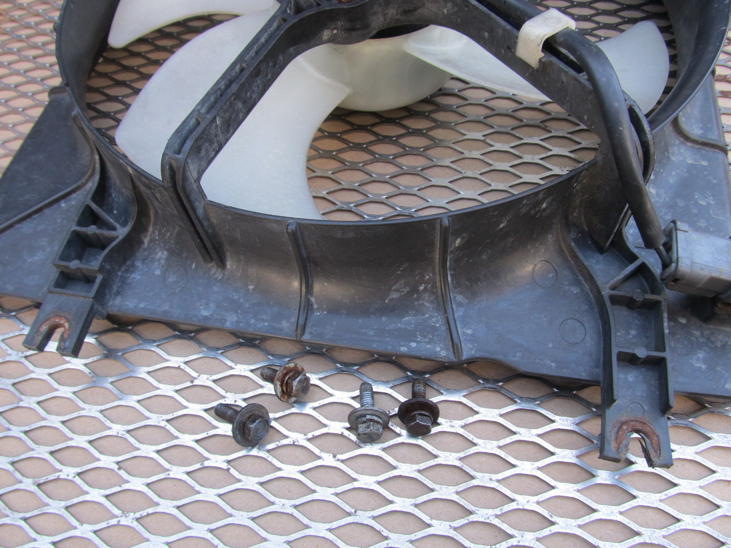 97 98 99 00 01 Honda Prelude OEM A/C Condenser Fan - Right