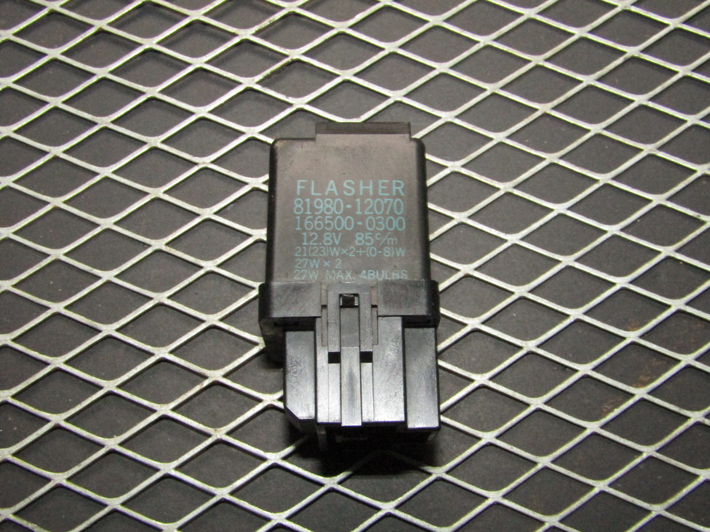 87-91 Toyota Crown Royal Saloon OEM Flasher Relay - 81980-12070