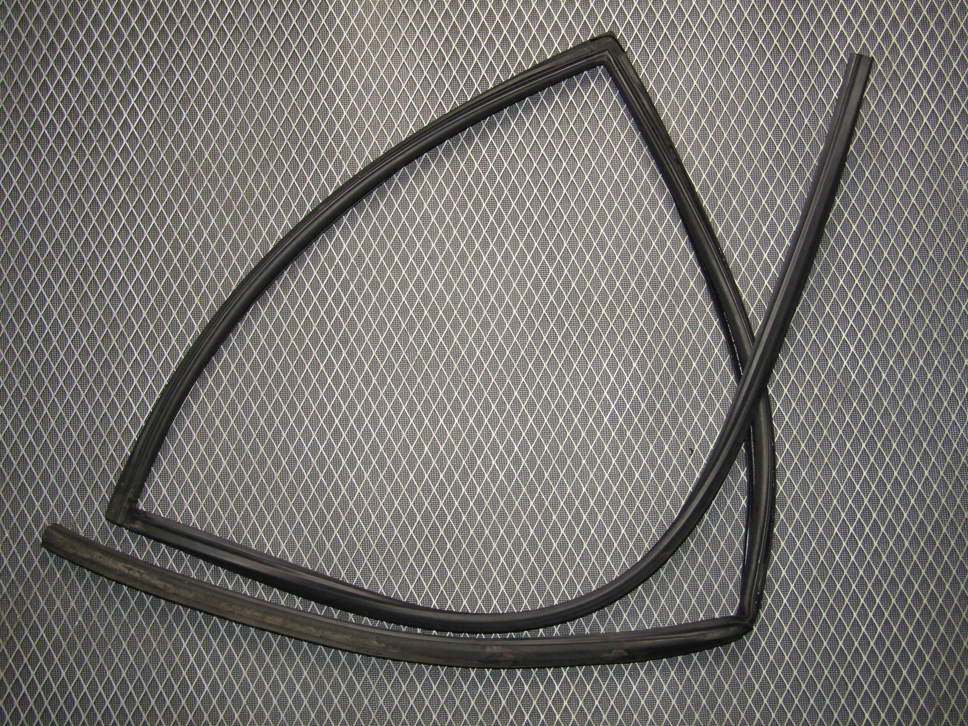 87-91 Toyota Crown Royal Saloon OEM Door Window Weather Stripping - Rear Left