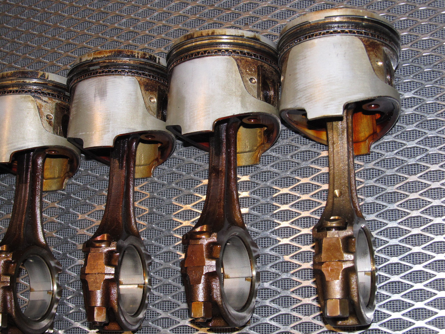81 82 83 Datsun 280zx OEM Piston & Rod Assembly Set
